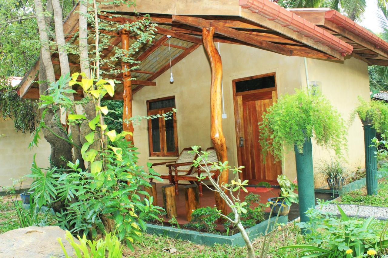 Joshua'S Cottage 锡吉里亚 外观 照片